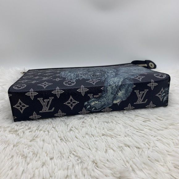 Louis Vuitton Chapman Brother Lion Pochette Voyage bag clutch Monogram LV Savane - Picture 8 of 13
